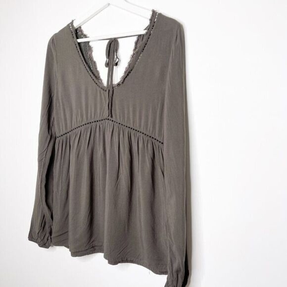 ALTAR'D STATE Boho V-neck Tie Back Blouse - Picture 3 of 10
